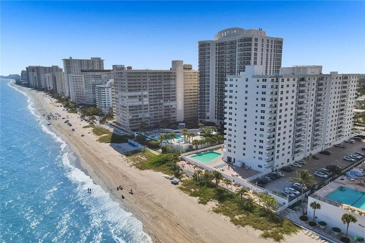 Galt Towers #7N image #49