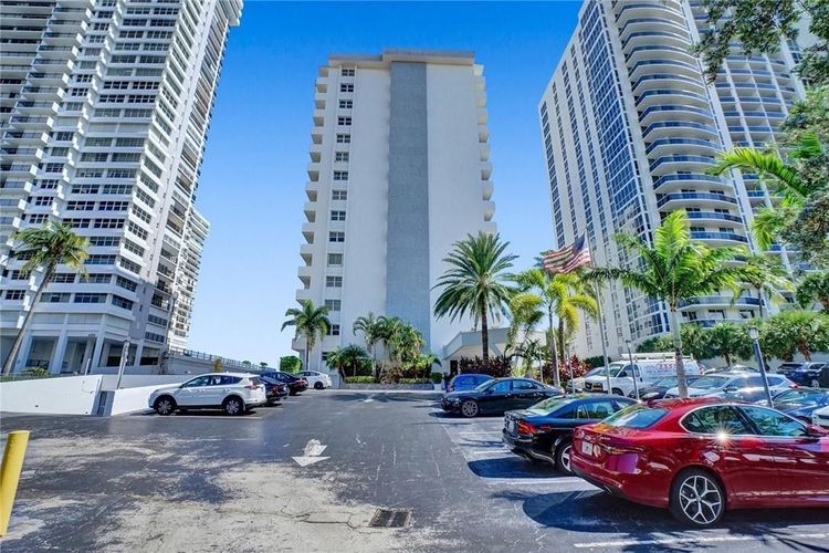 Galt Towers #7N image #55