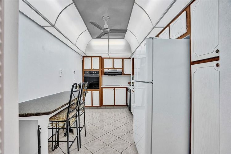 Galt Towers #7N image #7