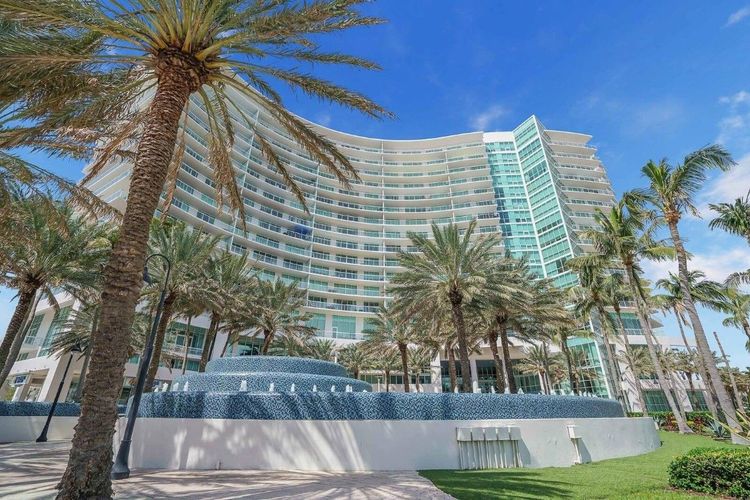 The Plaza at Oceanside #903 image #10