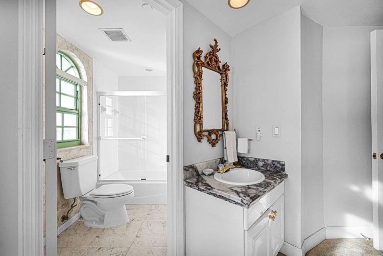 Birch Pointe #6S image #13