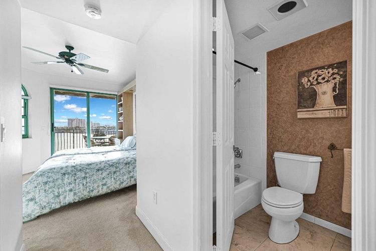 Birch Pointe #6S image #15