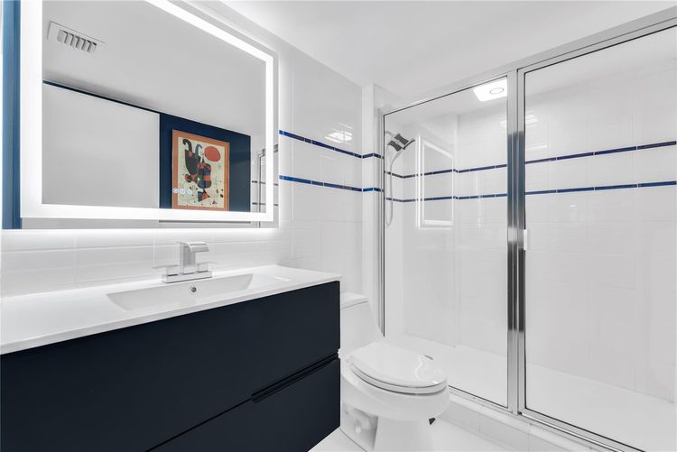 Americas On The Park #1501 image #13