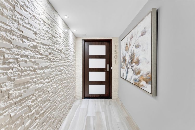 Americas On The Park #1501 image #19