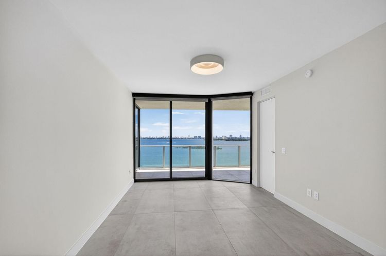 Aria Reserve South Tower #1807 image #13