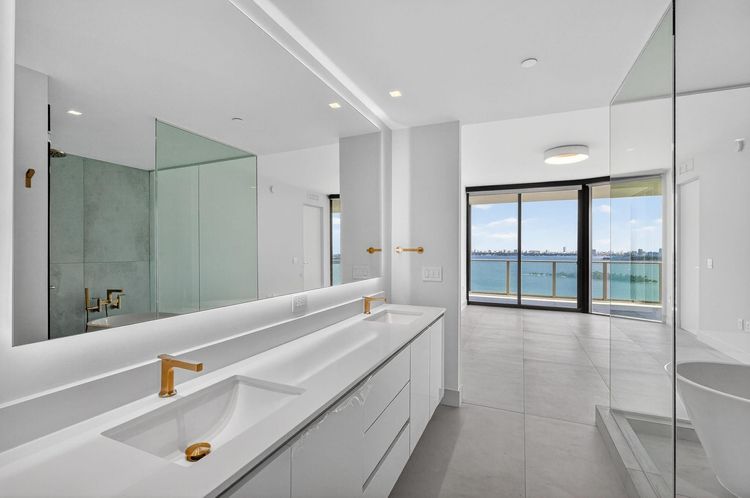 Aria Reserve South Tower #1807 image #20