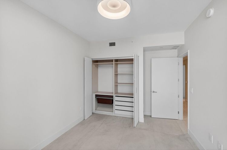 Aria Reserve South Tower #1807 image #52