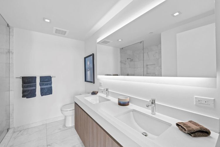 Tiffany House #607 image #12