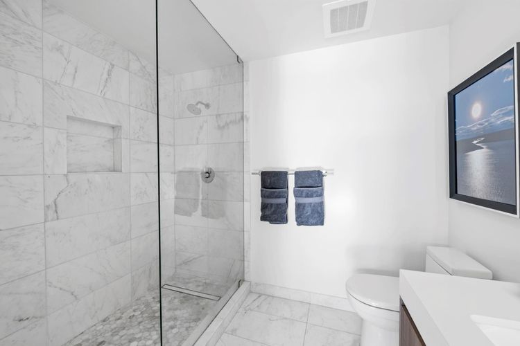 Tiffany House #607 image #13