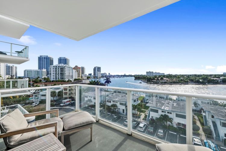 Tiffany House #607 image #23