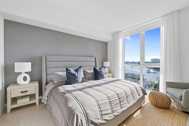 Tiffany House #607 image #9