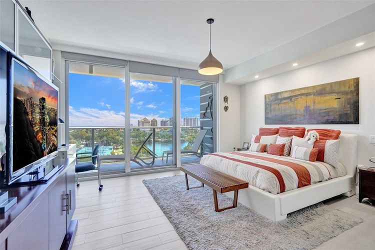 Riva Fort Lauderdale #804 image #34