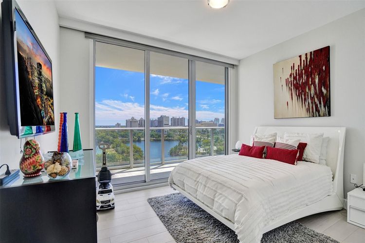 Riva Fort Lauderdale #804 image #41