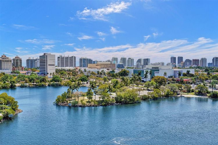 Riva Fort Lauderdale #804 image #8