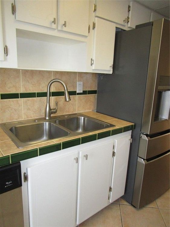 Embassy Towers #12E image #20