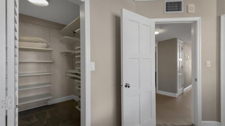 Sunrise Tower #6F image #24