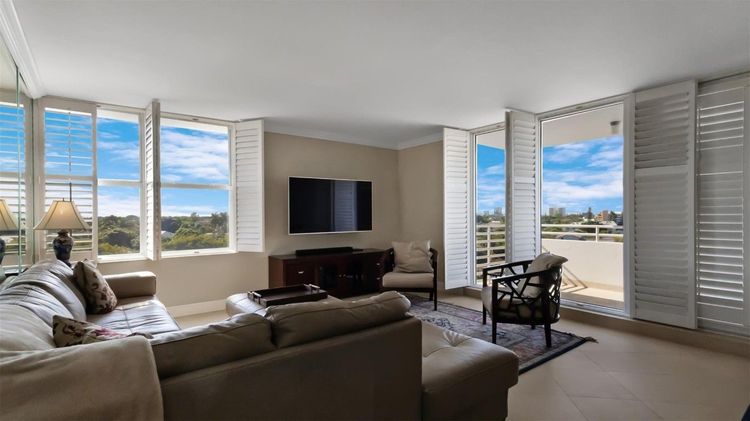 Sunrise Tower #6F image #9