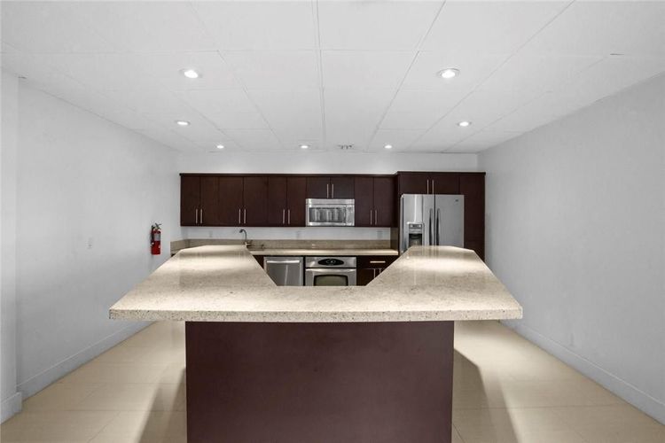 Berkley South #7K image #28