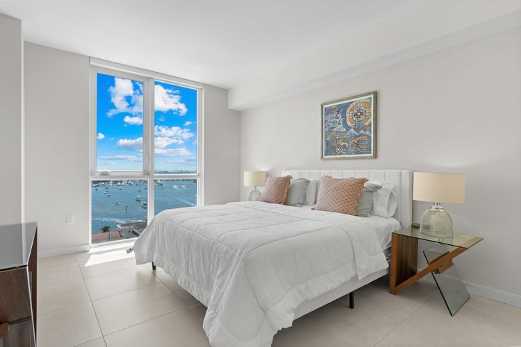 Tiffany House #1102 image #16