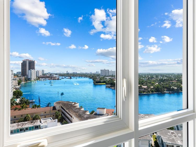 Tiffany House #1102 image #19