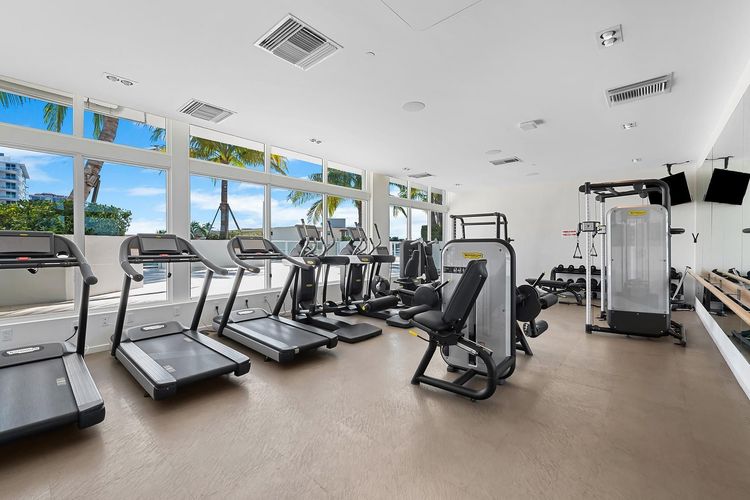 Tiffany House #1102 image #29