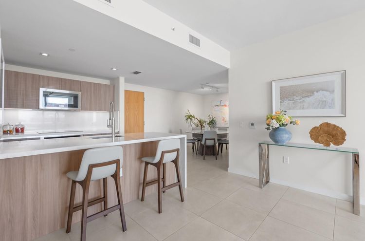 Tiffany House #1102 image #6