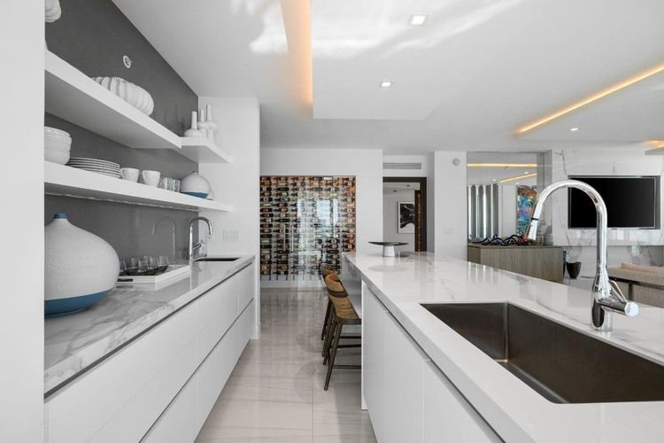 Las Olas Beach Club #1201 image #12