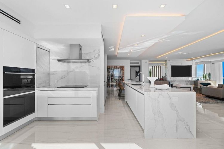 Las Olas Beach Club #1201 image #13