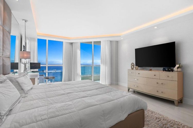 Las Olas Beach Club #1201 image #16