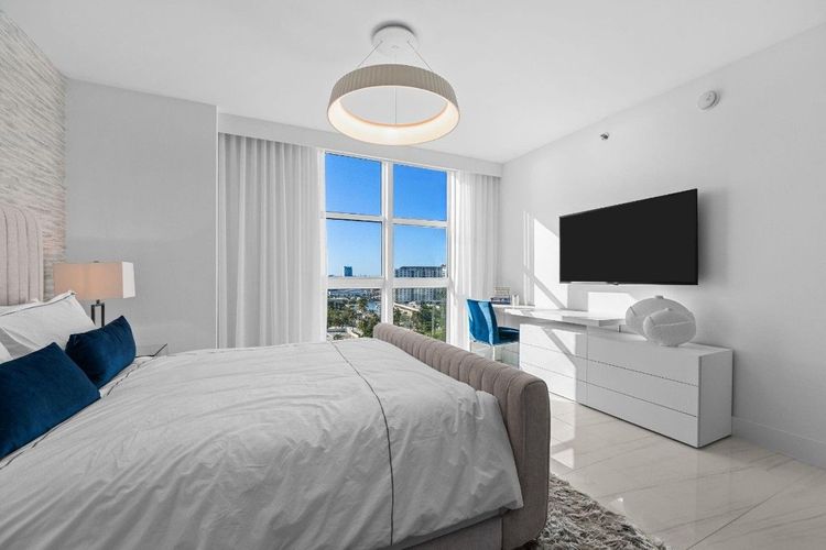 Las Olas Beach Club #1201 image #29