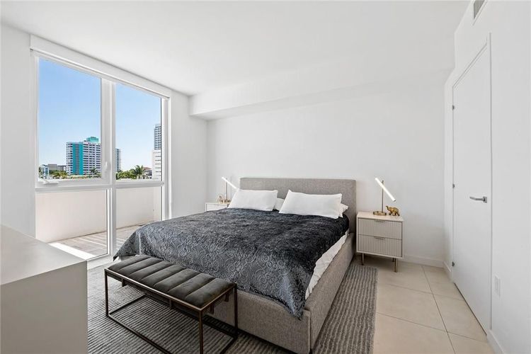 Tiffany House #411 image #11