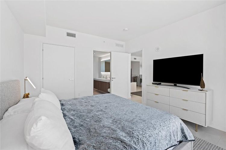 Tiffany House #411 image #12