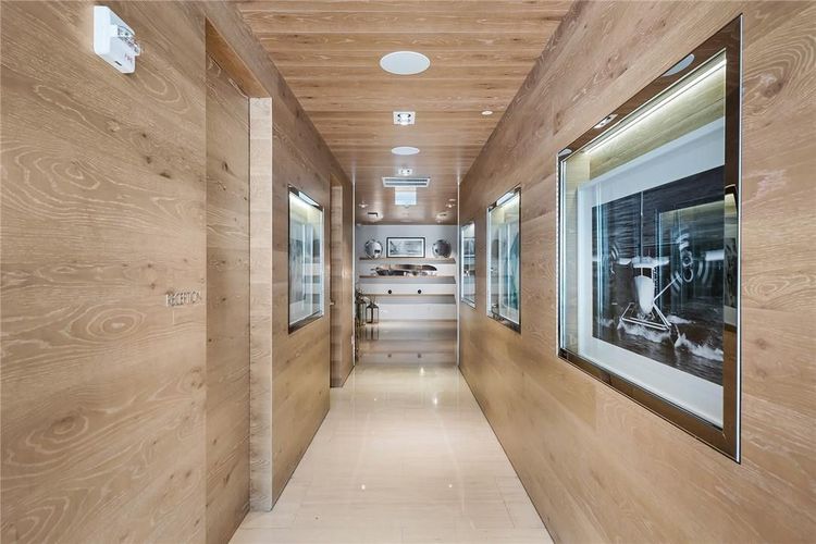 Tiffany House #411 image #18