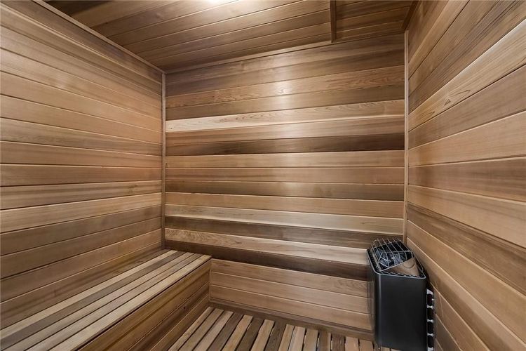 Tiffany House #411 image #20