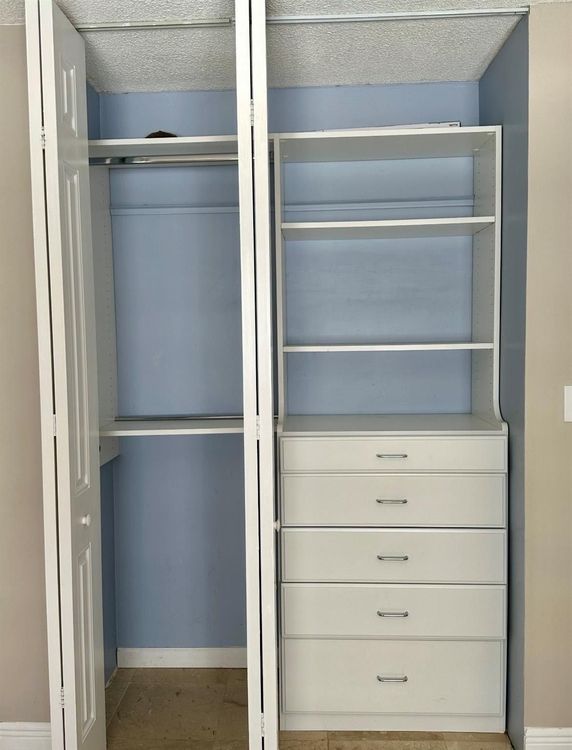 Commodore Plaza - Tower #709 image #7