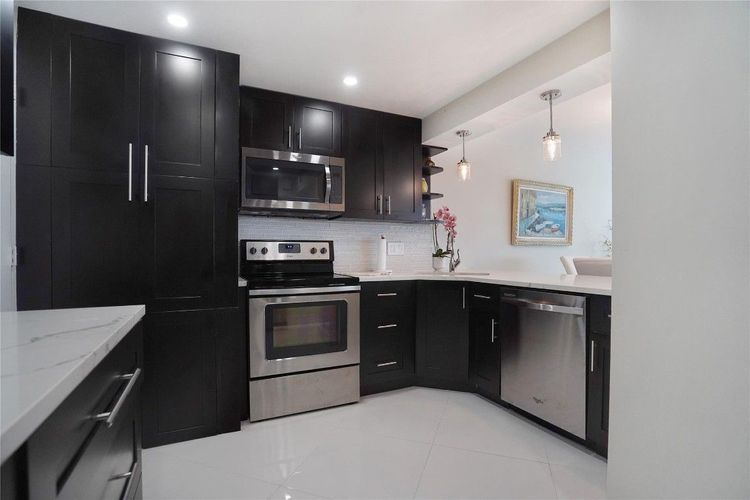 Commodore #410 image #19