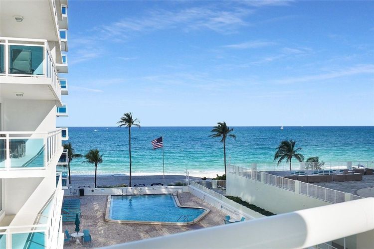 Commodore #410 image #39