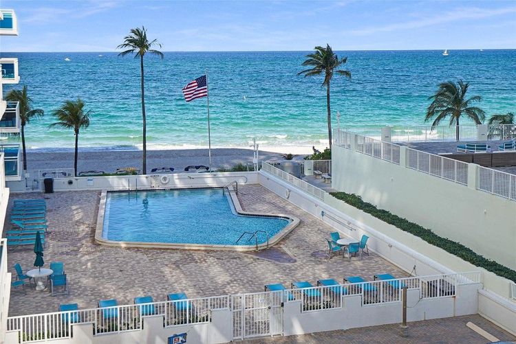 Commodore #410 image #40