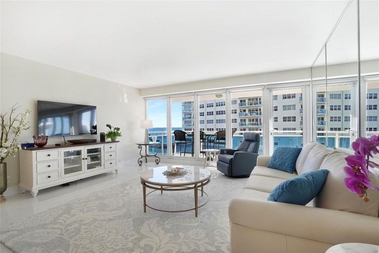 Commodore #410 image #6