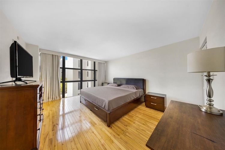 Biscayne Cove #804 image #16