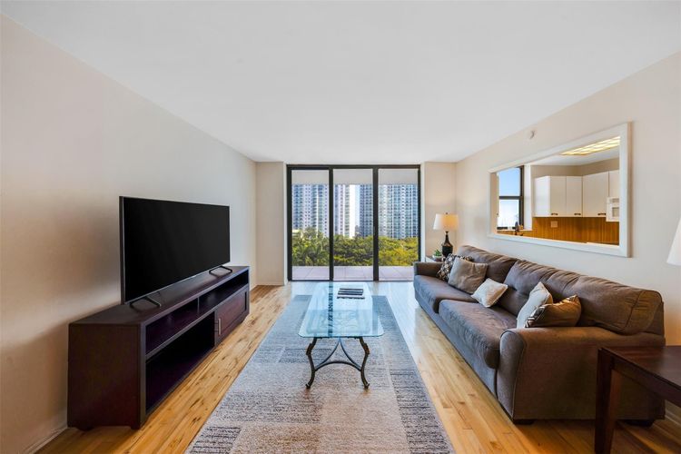 Biscayne Cove #804 image #6