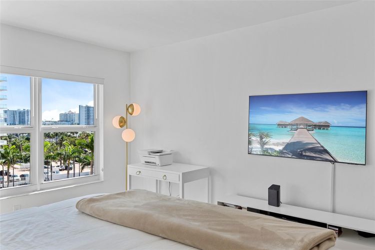 Regency Towers #606 image #19