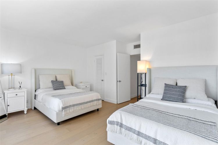 Regency Towers #606 image #23