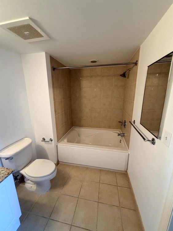 The Yacht Club at Aventura #1814 image #10