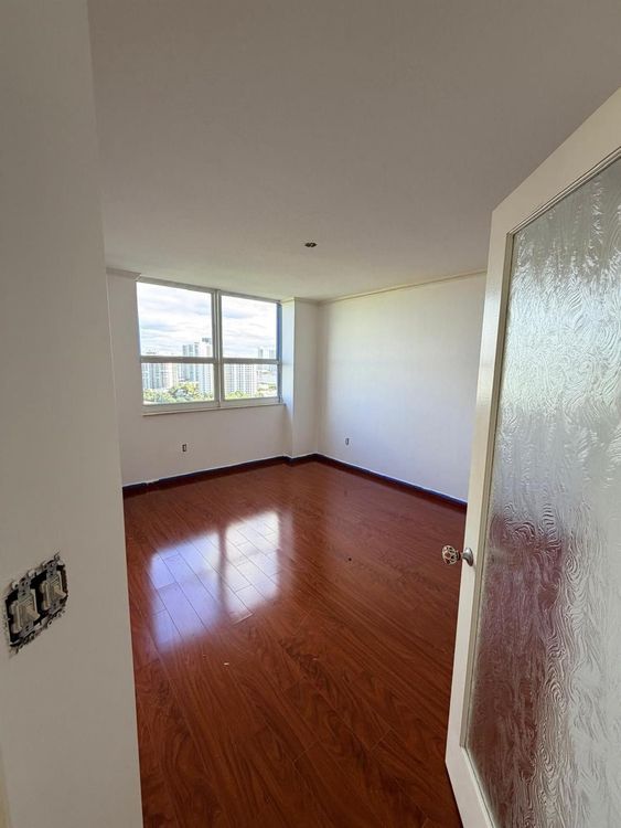 The Yacht Club at Aventura #1814 image #15