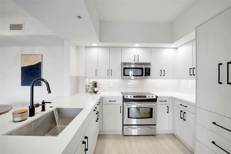 Waverly Las Olas #715 image #7