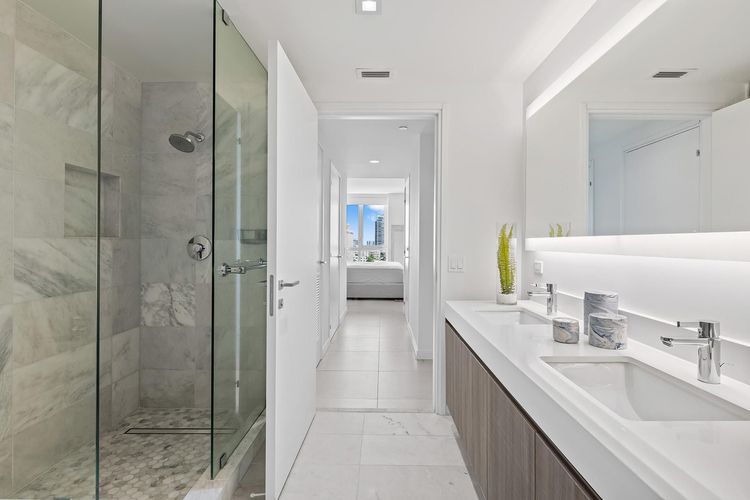Tiffany House #903 image #11