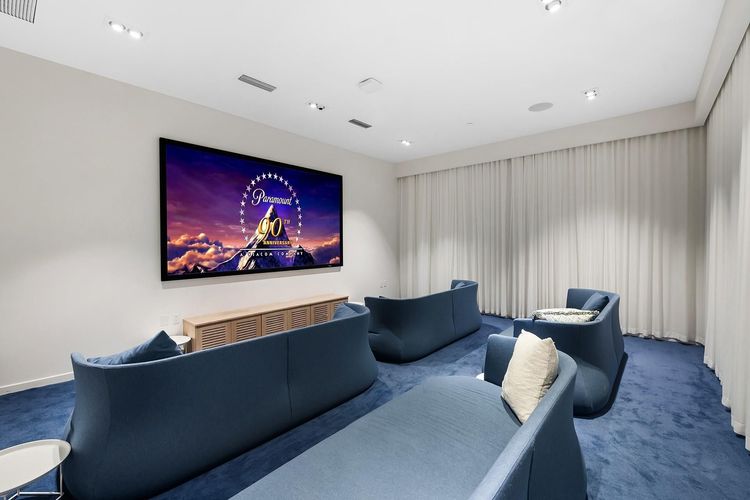 Tiffany House #903 image #17