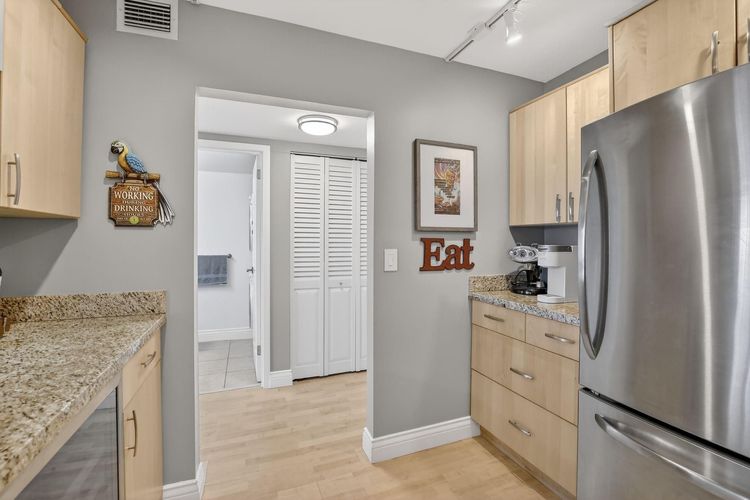 East Point Towers #708 image #8