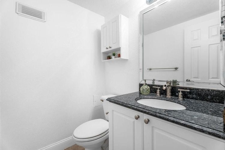 The Wave Condominium #517 image #6